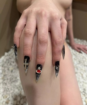 💋
У меня есть много услуг, которые доставят тебе настоящее удовольствие: классический и эротический массаж, стриптиз, ролевые игры и многое другое. 🎭 Я гарантирую тебе полное расслабление и удовлетворение твоих самых сокровенных фантазий. 😉
Ты можешь посмотреть мои фото, чтобы убедиться в моей красоте и шарме. ✨ Фигура модельная, обворожительная грудь и взгляд, от которого невозможно оторвать глаз. Я уверена, что ты не сможешь устоять перед моими обольстительными формами. 😍
У меня есть множество положительных отзывов от довольных клиентов. Они отмечали мою профессиональность, внимание к деталям и нежность, которую я создаю во время нашей встречи. 💕
Так что не теряй время зря, давай встретимся прямо сейчас и погрузимся в мир наслаждения вместе. Живу в Москве и жду тебя в своей уютной апартаменте или могу приехать к тебе в гости. 😘 Не упусти возможность испытать незабываемые эмоции и ощущения со мной! 😉 Валерия